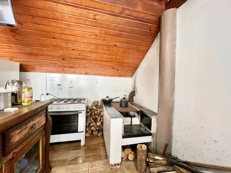 CASA COM 3 DORMITÓRIOS E QUIOSQUE: 16ª foto da galeria de imagens do imóvel