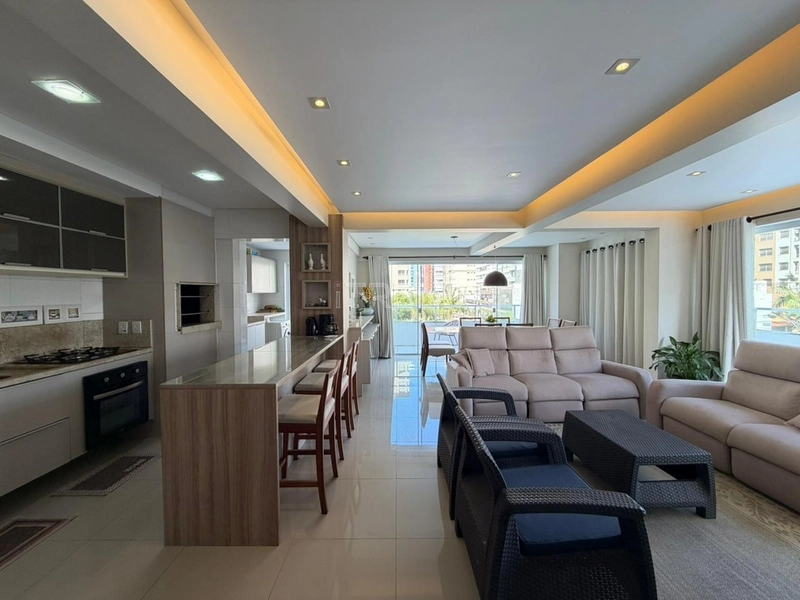 APARTAMENTO DE ESQUINA COM TERRAÇO: 19ª foto da galeria de imagens do imóvel