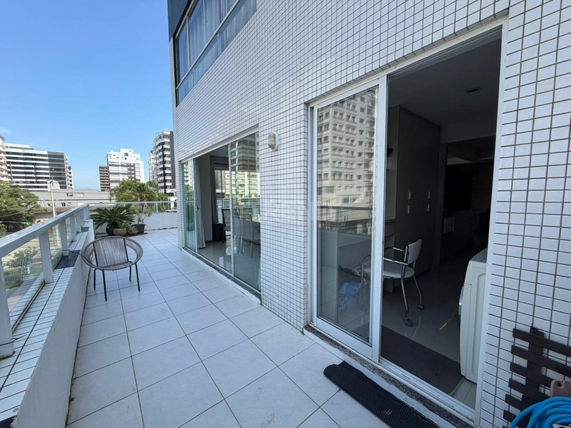 APARTAMENTO DE ESQUINA COM TERRAÇO: 14ª foto da galeria de imagens do imóvel
