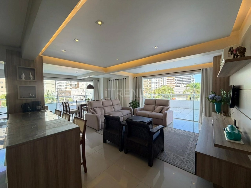 APARTAMENTO DE ESQUINA COM TERRAÇO: 9ª foto da galeria de imagens do imóvel