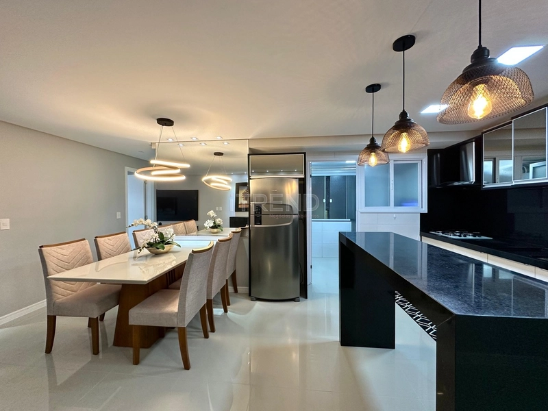 APARTAMENTO AMPLO FINAMENTE MOBILIADO E DECORADO: 6ª foto da galeria de imagens do imóvel