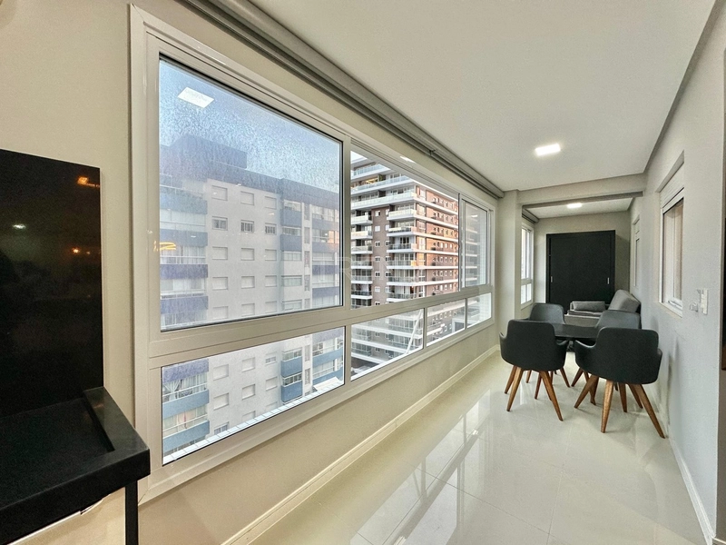 APARTAMENTO AMPLO FINAMENTE MOBILIADO E DECORADO: 4ª foto da galeria de imagens do imóvel