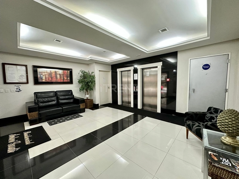 Apartamento de frente com vista liberada ao lado de uma praça de lazer: 3ª foto da galeria de imagens do imóvel