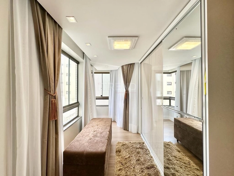 Amplo apartamento de frente perto do mar.: 17ª foto da galeria de imagens do imóvel