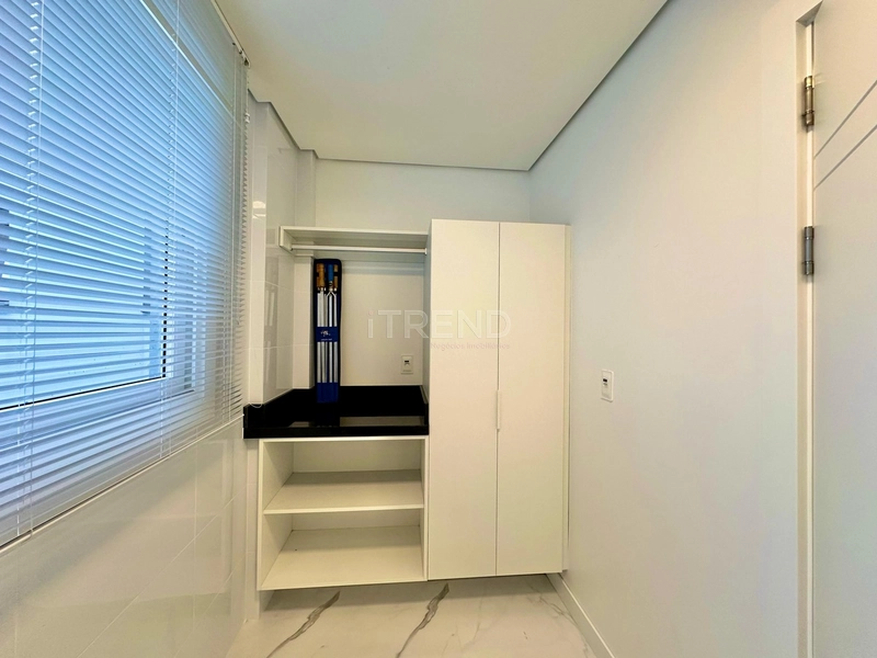 APARTAMENTO À VENDA  Bairro Navegantes: 1ª foto da galeria de imagens do imóvel