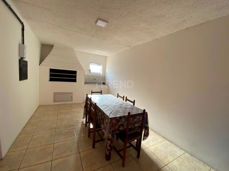APARTAMENTO COM SACADA: 3ª foto da galeria de imagens do imóvel