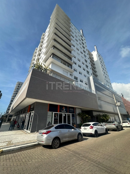 TERRAÇO DE FRENTE: 3ª foto da galeria de imagens do imóvel