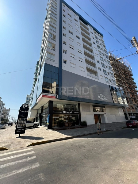 Edifício de esquina na Avenida Central: 12ª foto da galeria de imagens do imóvel