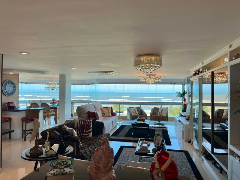 APARTAMENTO COM AMPLA SACADA DE FRETE PARA O MAR: 4ª foto da galeria de imagens do imóvel