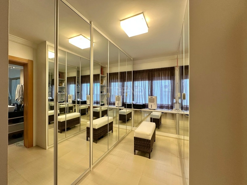 APARTAMENTO COM AMPLA SACADA DE FRETE PARA O MAR: 22ª foto da galeria de imagens do imóvel