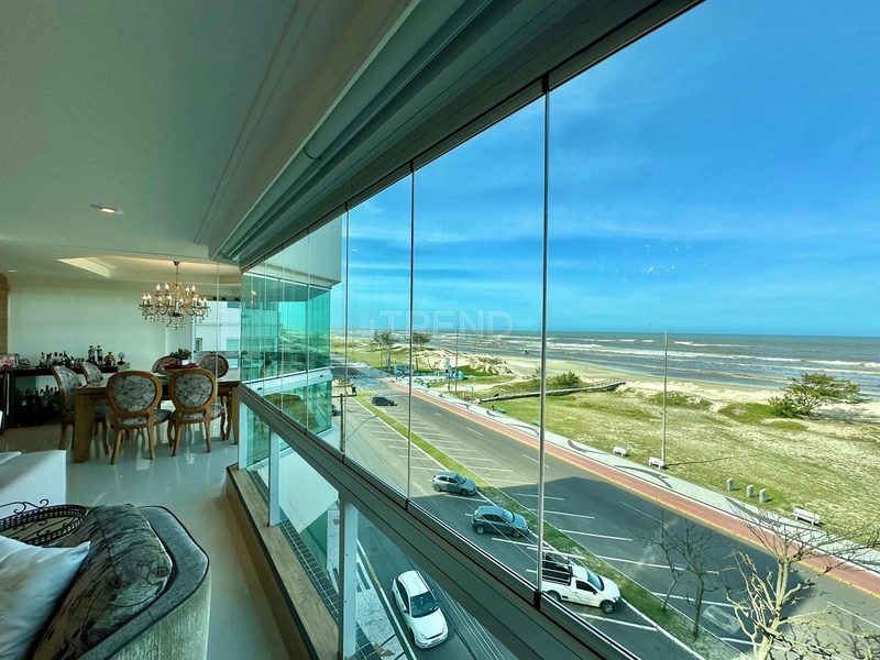 APARTAMENTO COM AMPLA SACADA DE FRETE PARA O MAR: 32ª foto da galeria de imagens do imóvel