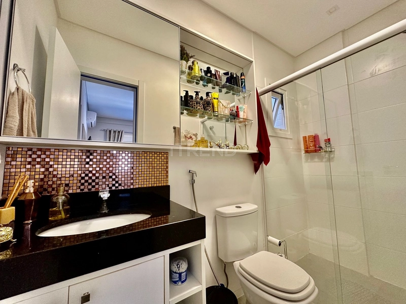 Finamente mobiliado e decorado na Zona Nova: 4ª foto da galeria de imagens do imóvel