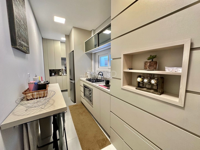 Finamente mobiliado e decorado na Zona Nova: 2ª foto da galeria de imagens do imóvel