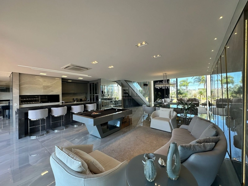 Ampla mansão com 477 m2 privativos beira lago!: 13ª foto da galeria de imagens do imóvel
