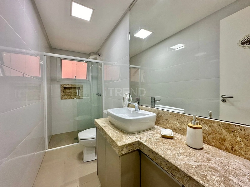 APARTAMENTO COM SACADA DE FRENTE !!: 3ª foto da galeria de imagens do imóvel