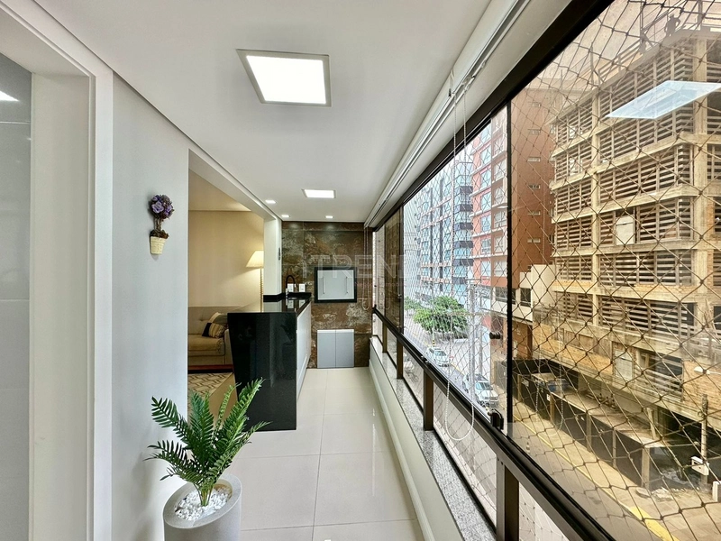 APARTAMENTO COM SACADA DE FRENTE !!: 1ª foto da galeria de imagens do imóvel