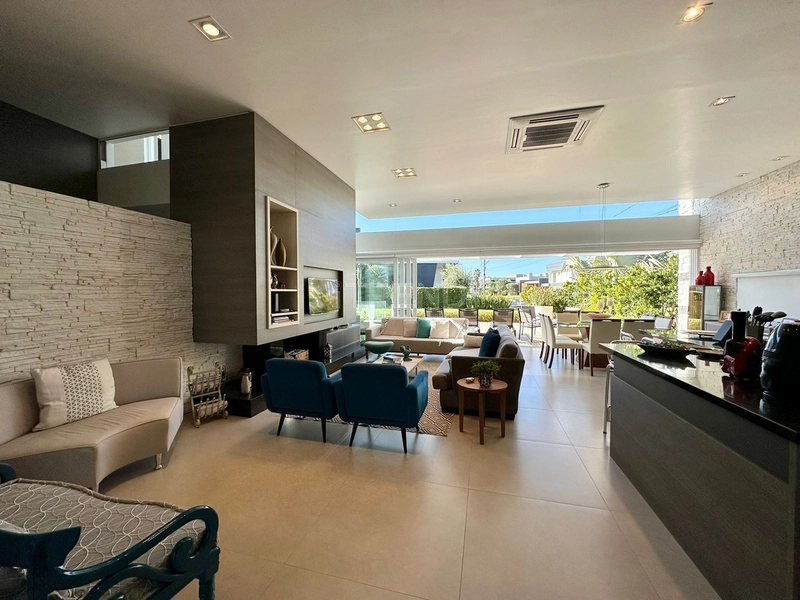 Luxuosa Mansão de Esquina: 14ª foto da galeria de imagens do imóvel