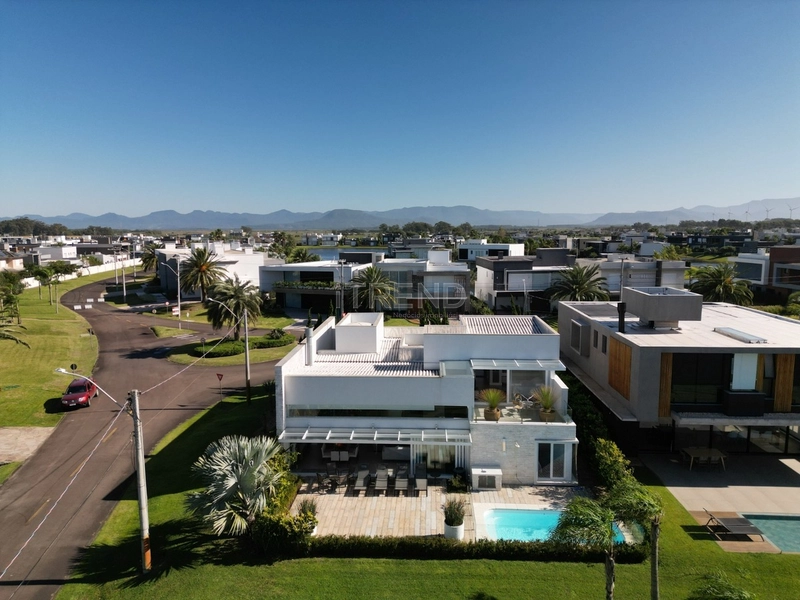 Luxuosa Mansão de Esquina: 34ª foto da galeria de imagens do imóvel