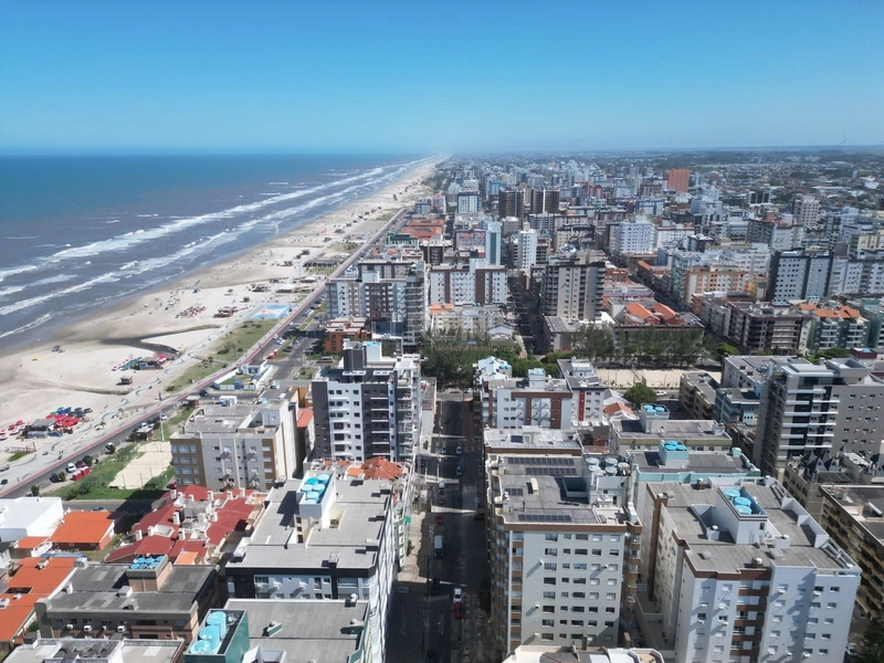 SACADA DE FRENTE COM CHURRASQUEIRA, APENAS 1 QUADRA DO MAR: 32ª foto da galeria de imagens do imóvel