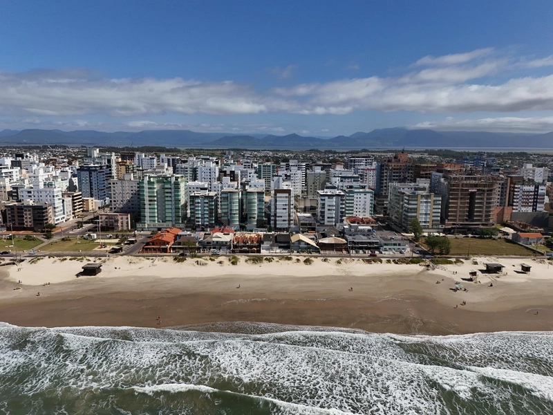 Apenas uma quadra para o mar: 27ª foto da galeria de imagens do imóvel
