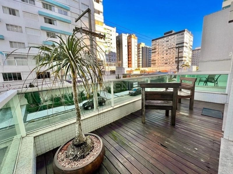 Apartamento mobiliado e decorado com terraço: 27ª foto da galeria de imagens do imóvel