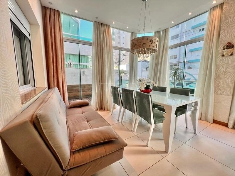 Apartamento mobiliado e decorado com terraço: 17ª foto da galeria de imagens do imóvel