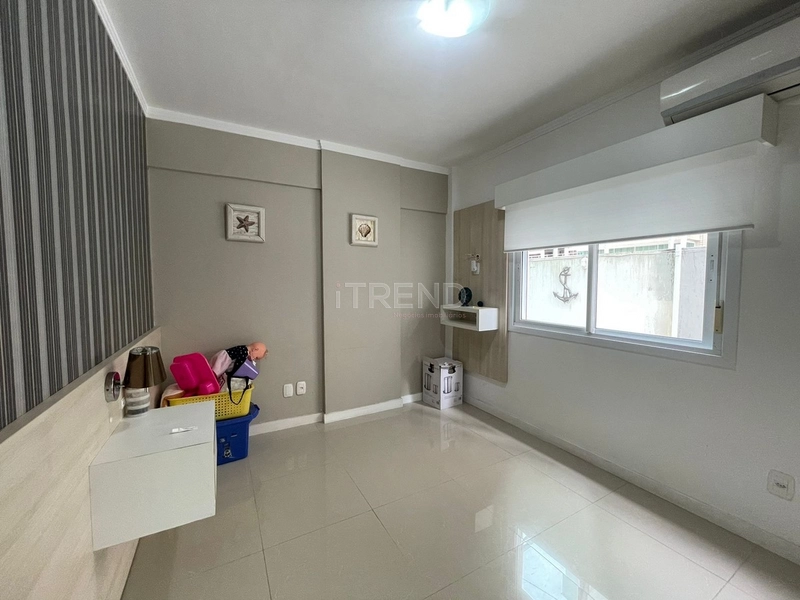 Apto com terraço: 1ª foto da galeria de imagens do imóvel