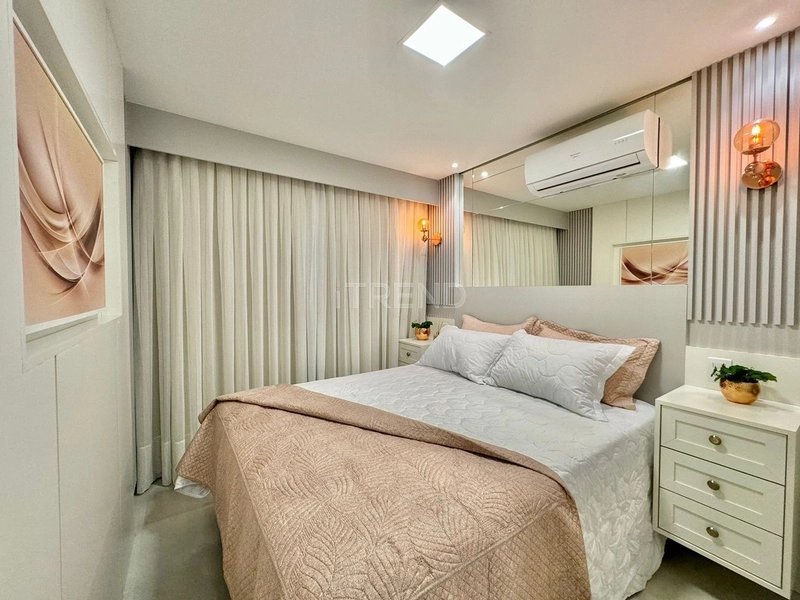 Belíssimo apartamento com sacada de frente: 1ª foto da galeria de imagens do imóvel