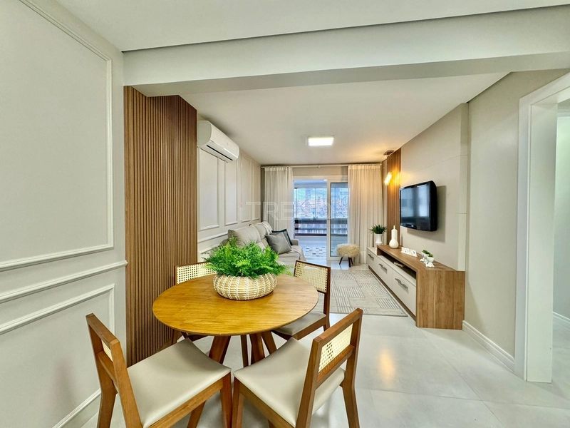 Belíssimo apartamento com sacada de frente: 15ª foto da galeria de imagens do imóvel