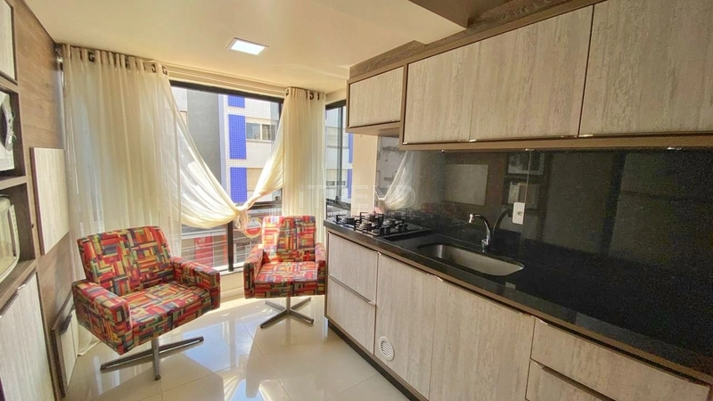 Apartamento de frente, apenas duas quadra do mar: 2ª foto da galeria de imagens do imóvel