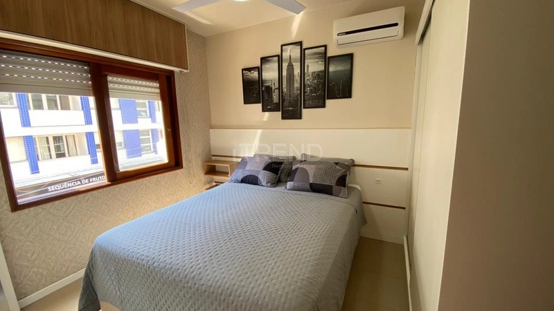 Apartamento de frente, apenas duas quadra do mar: 1ª foto da galeria de imagens do imóvel