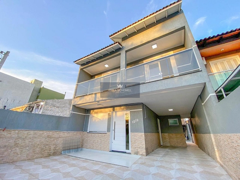 Sobrado 4 dormitórios no Porto Verde em Alvorada.: 1ª foto da galeria de imagens do imóvel