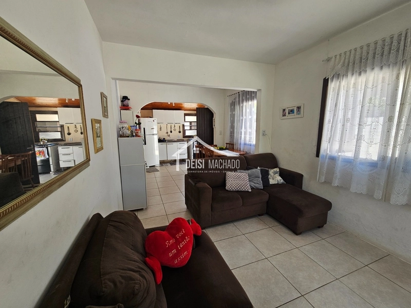 Ótima casa, em excelente localização em Capão novo!: 2ª foto da galeria de imagens do imóvel