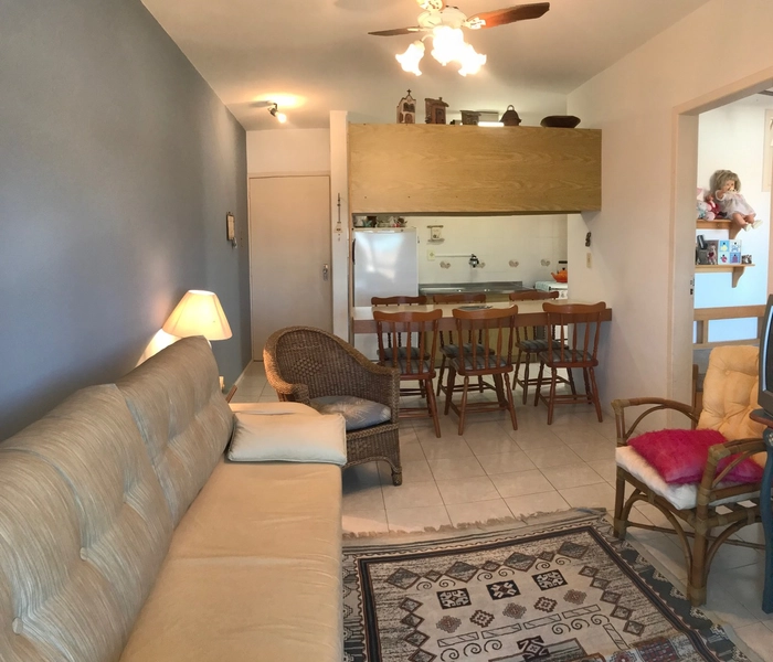 ENCANTADOR APARTAMENTO NA PRAIA CAPÃO NOVO: 3ª foto da galeria de imagens do imóvel