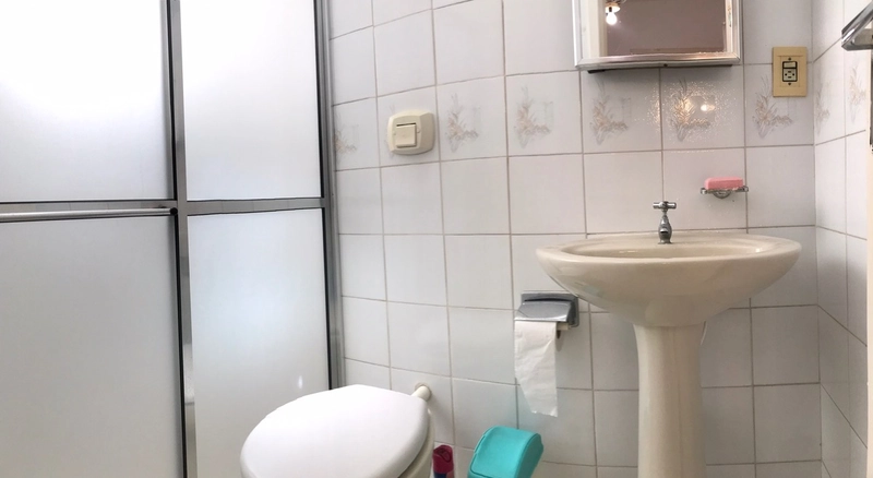 ENCANTADOR APARTAMENTO NA PRAIA CAPÃO NOVO: 14ª foto da galeria de imagens do imóvel