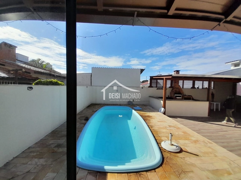 Aconchegante casa com piscina à venda na praia Capão Novo: 7ª foto da galeria de imagens do imóvel