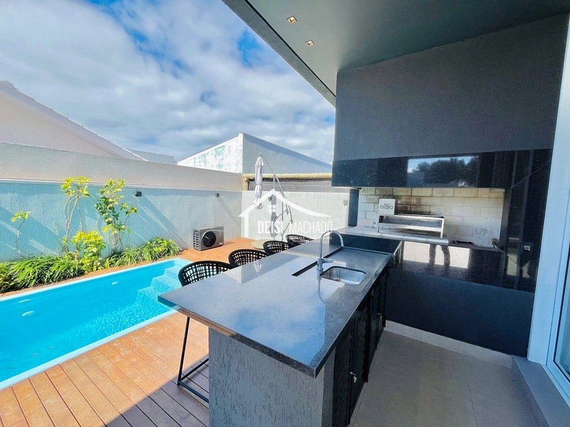  Casa de Alto Padrão à Venda em Capão Novo Village | Próxima à Beira-Mar: 45ª foto da galeria de imagens do imóvel