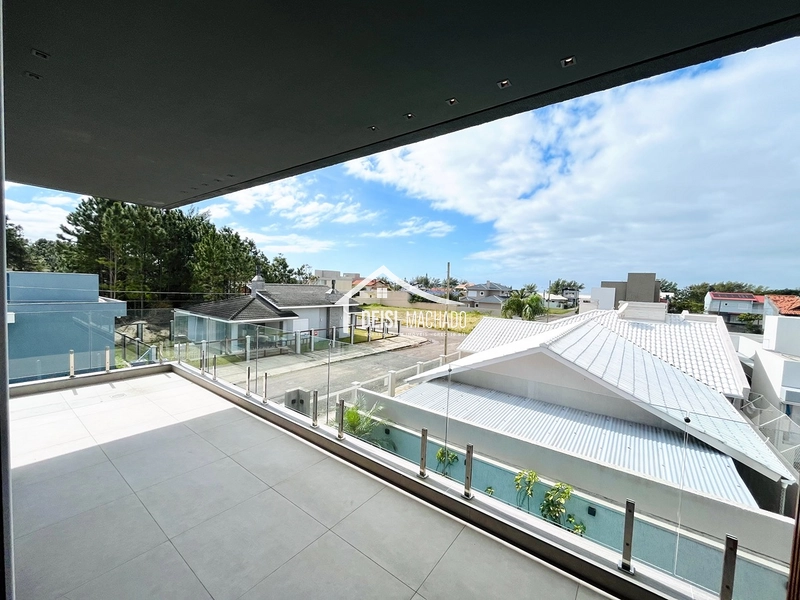  Casa de Alto Padrão à Venda em Capão Novo Village | Próxima à Beira-Mar: 40ª foto da galeria de imagens do imóvel