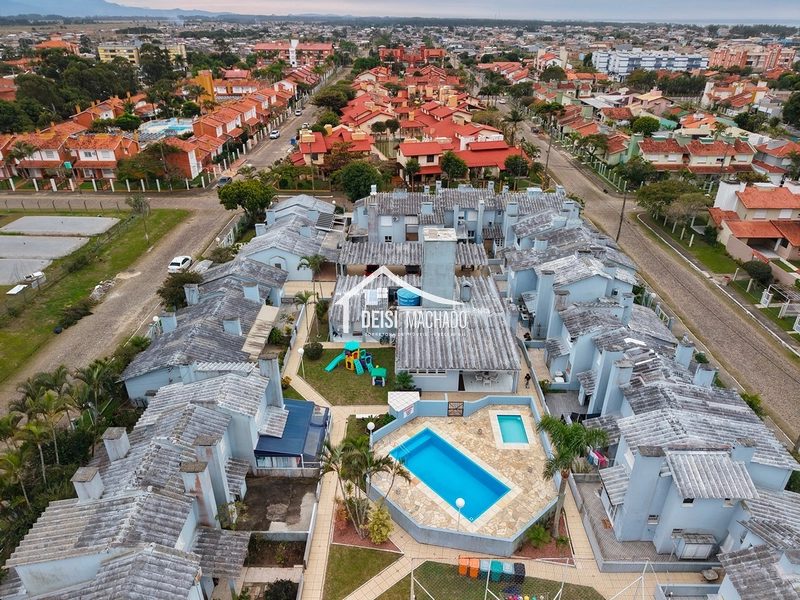 Sobrado à venda em condomínio com piscina em Capão Novo | Apenas R$ 350.000: 22ª foto da galeria de imagens do imóvel