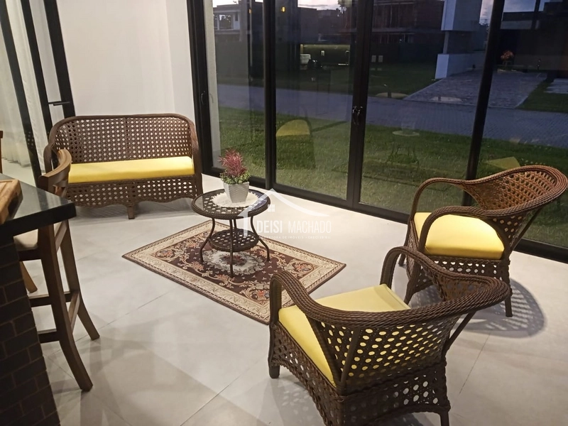 À VENDA CASA DE ESQUINA  EM CONDOMINIO FECHADO: 4ª foto da galeria de imagens do imóvel