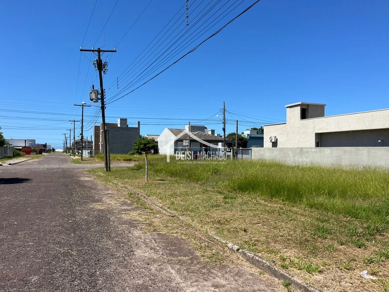 Terreno de ESQUINA a 300 metros do mar em Capão Novo Village: 21ª foto da galeria de imagens do imóvel