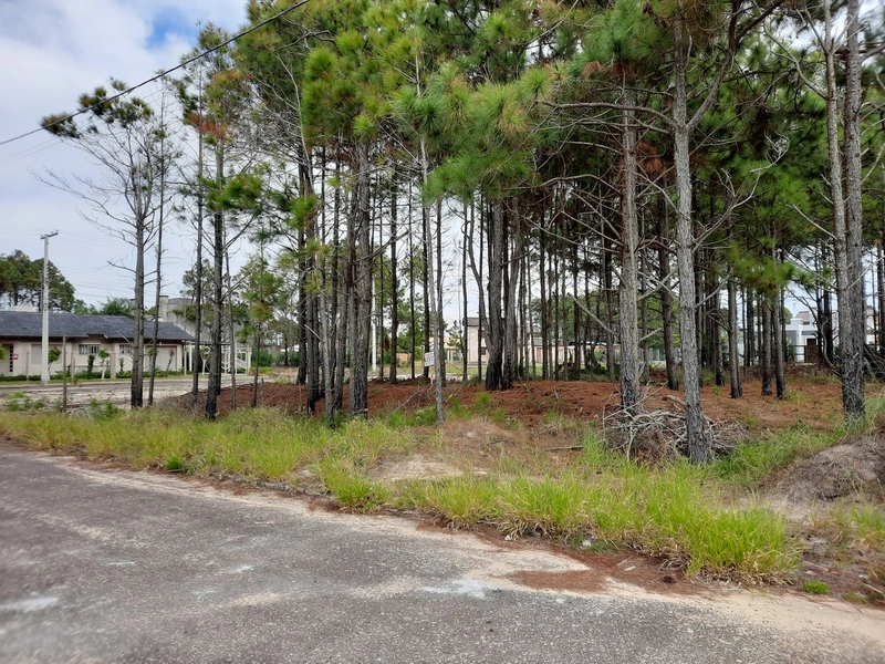 Terreno a venda em Capão Novo Village a 200 metros do mar: 1ª foto da galeria de imagens do imóvel