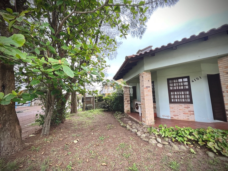 Casa térrea de esquina a 1 quadra do mar na praia Capão Novo - RS.: 27ª foto da galeria de imagens do imóvel