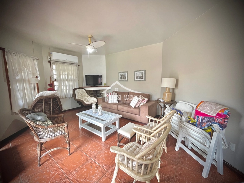 Casa térrea de esquina a 1 quadra do mar na praia Capão Novo - RS.: 22ª foto da galeria de imagens do imóvel