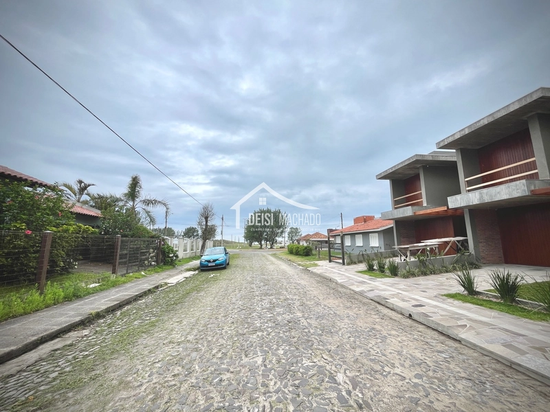 Casa térrea de esquina a 1 quadra do mar na praia Capão Novo - RS.: 19ª foto da galeria de imagens do imóvel
