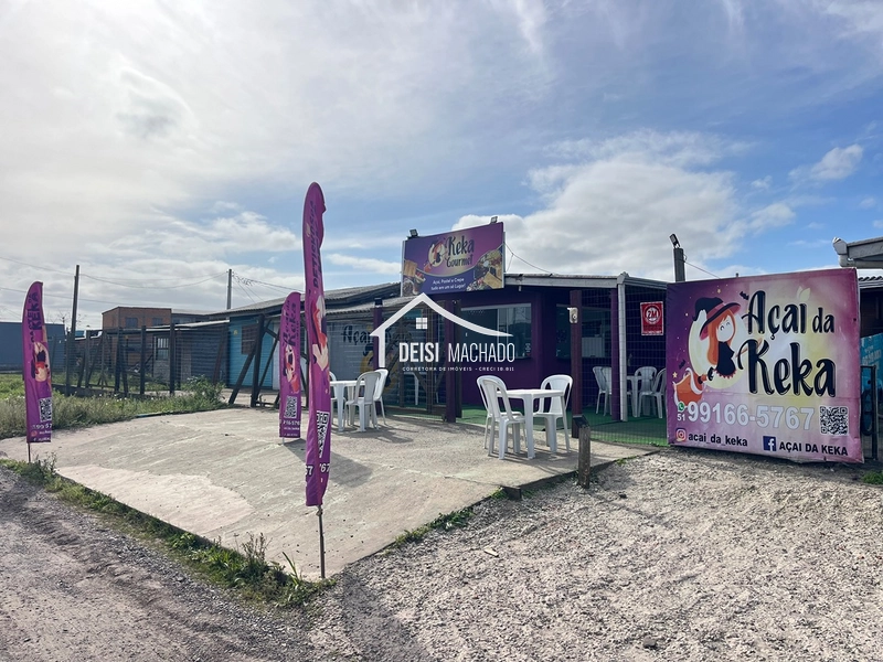 Casa Semi-Mobiliada com Amplo Anexo a Apenas 250 Metros do Mar!: 3ª foto da galeria de imagens do imóvel