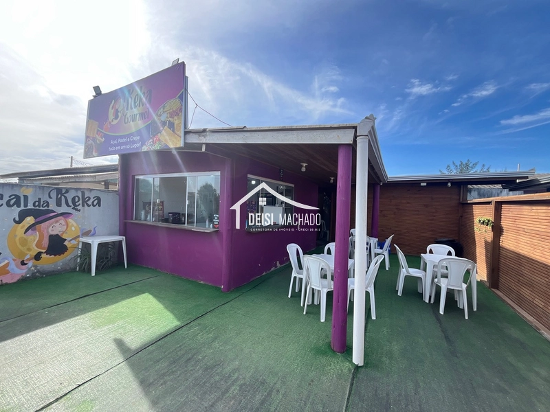 Casa Semi-Mobiliada com Amplo Anexo a Apenas 250 Metros do Mar!: 5ª foto da galeria de imagens do imóvel