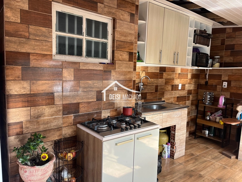 Casa Semi-Mobiliada com Amplo Anexo a Apenas 250 Metros do Mar!: 22ª foto da galeria de imagens do imóvel