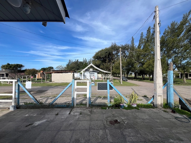 Casa Semi-Mobiliada com Amplo Anexo a Apenas 250 Metros do Mar!: 14ª foto da galeria de imagens do imóvel