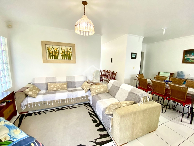 Casa a venda na praia Arroio Teixeira: 2ª foto da galeria de imagens do imóvel